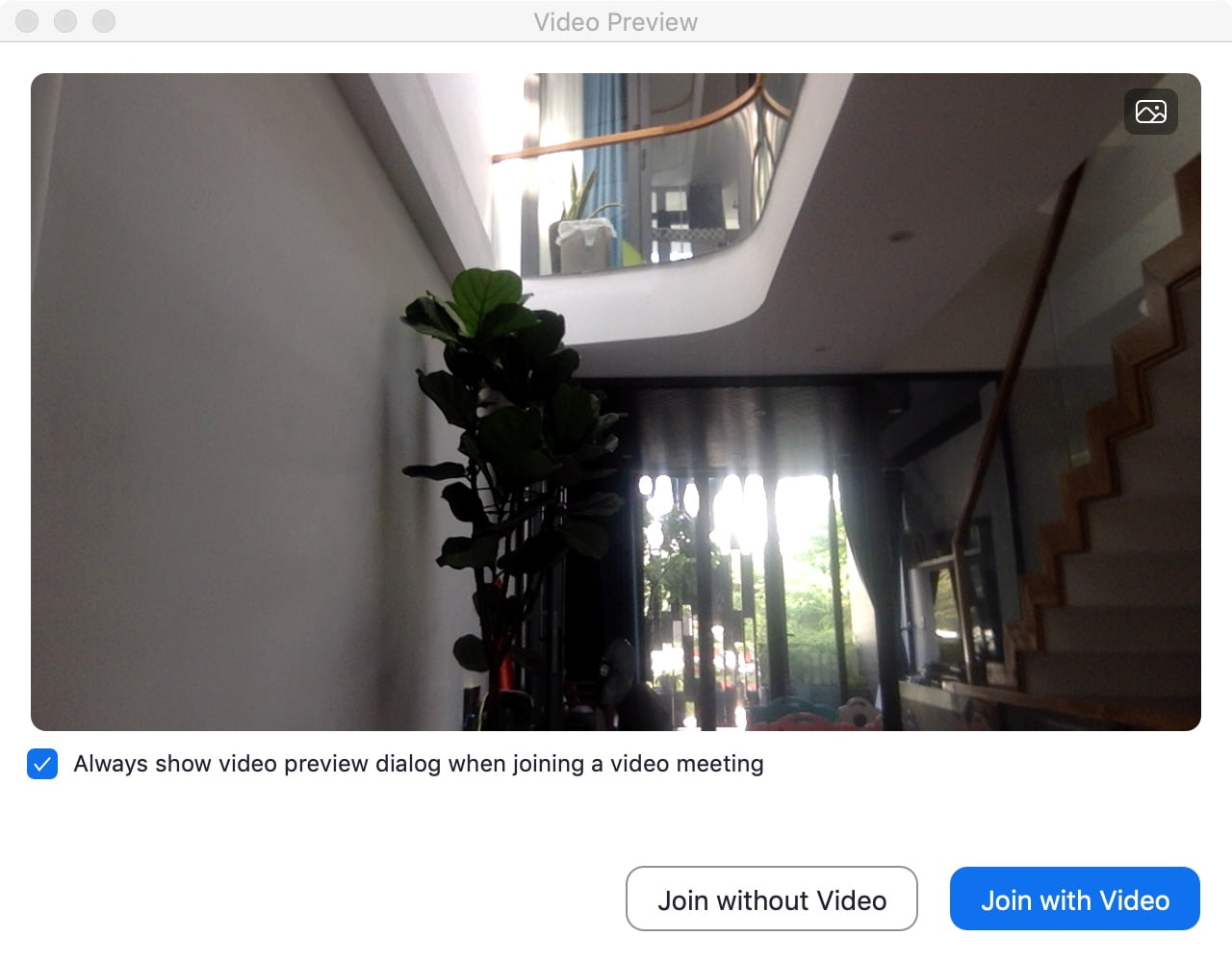 Bạn có thể chọn tham gia với Video (Join with Video) hoặc không mở video (Join without Video)