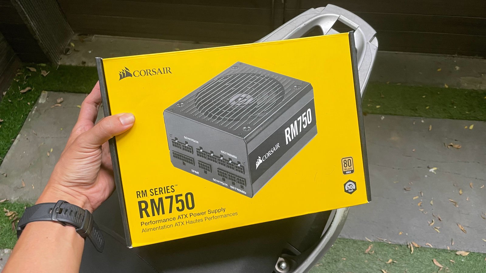 Bộ nguồn Corsair RM750 đạt chứng nhận 80PLUS GOLD