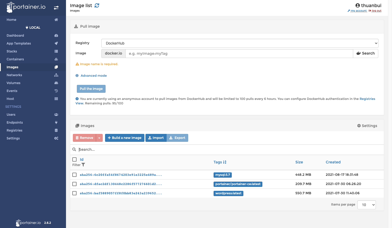 Images: có thêm 2 images của wordpress và mysql