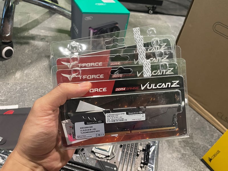 4 thanh RAM T-Force Vulcan Z